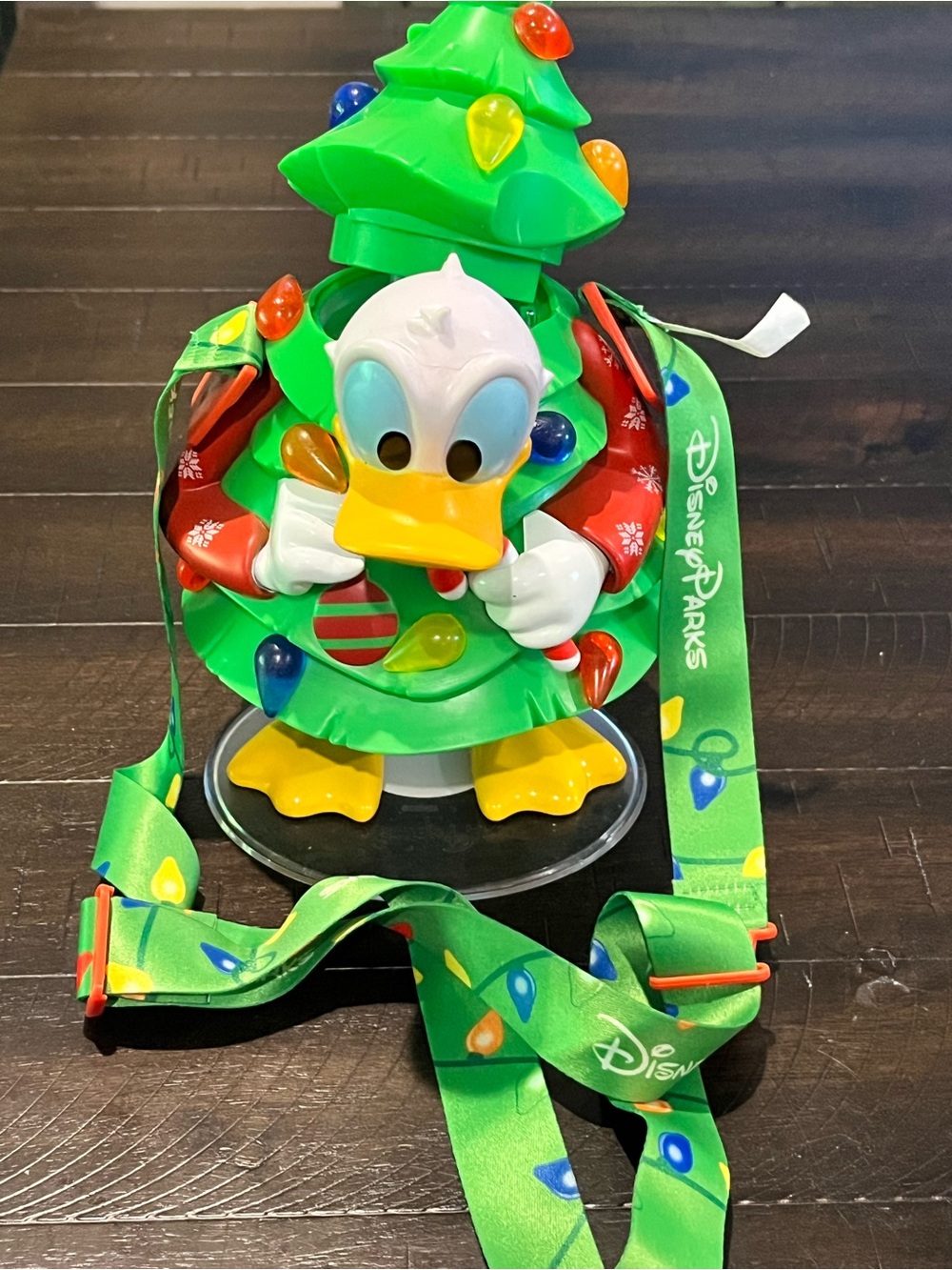 2023 Disneyland Donald Duck Christmas Tree Light Up Souvenir Cup w/ Lanyard Cute